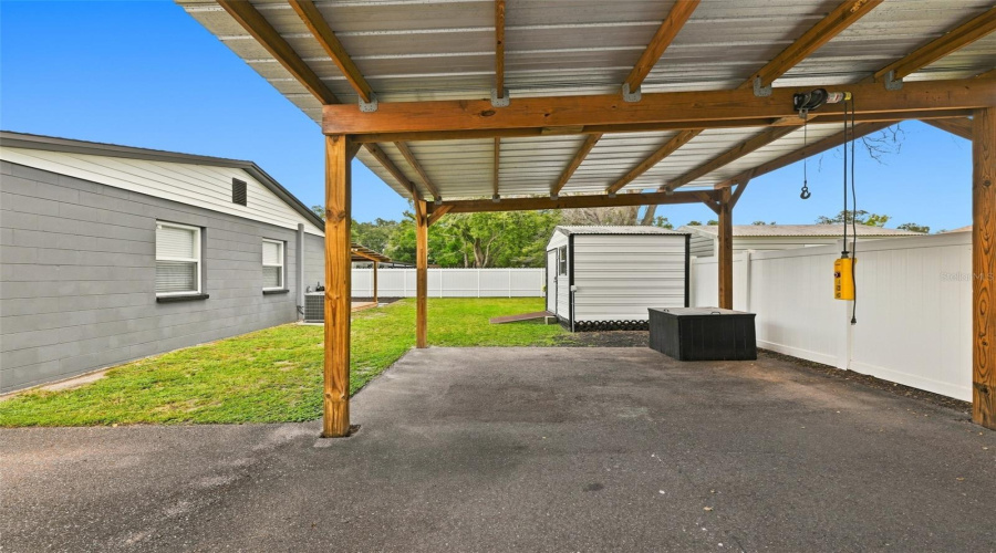 Tampa, Florida 33610, 4 Bedroom Bedrooms, ,2 Bathroombathrooms,Residential,For Sale,Tudor,0,Mfrtb8542061