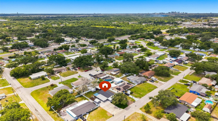 Tampa, Florida 33610, 4 Bedroom Bedrooms, ,2 Bathroombathrooms,Residential,For Sale,Tudor,0,Mfrtb8542061