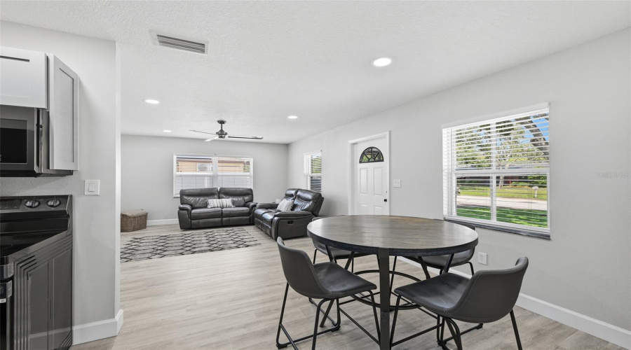 Tampa, Florida 33610, 4 Bedroom Bedrooms, ,2 Bathroombathrooms,Residential,For Sale,Tudor,0,Mfrtb8542061