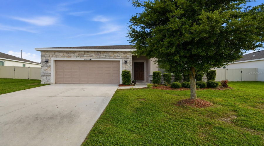 Sorrento, Florida 32776, 4 Bedroom Bedrooms, ,2 Bathroombathrooms,Residential,For Sale,Sunnys Halo,0,Mfro6419930