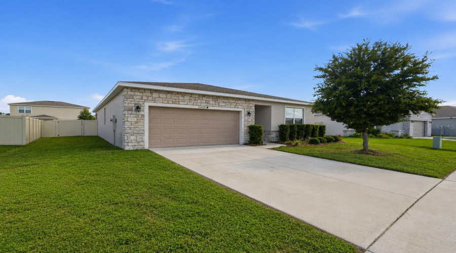 Sorrento, Florida 32776, 4 Bedroom Bedrooms, ,2 Bathroombathrooms,Residential,For Sale,Sunnys Halo,0,Mfro6419930