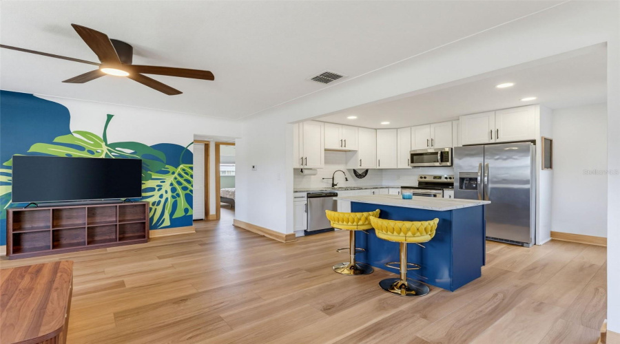 St Petersburg, Florida 33713, 3 Bedroom Bedrooms, ,2 Bathroombathrooms,Residential,For Sale,42Nd,0,Mfrtb8542489