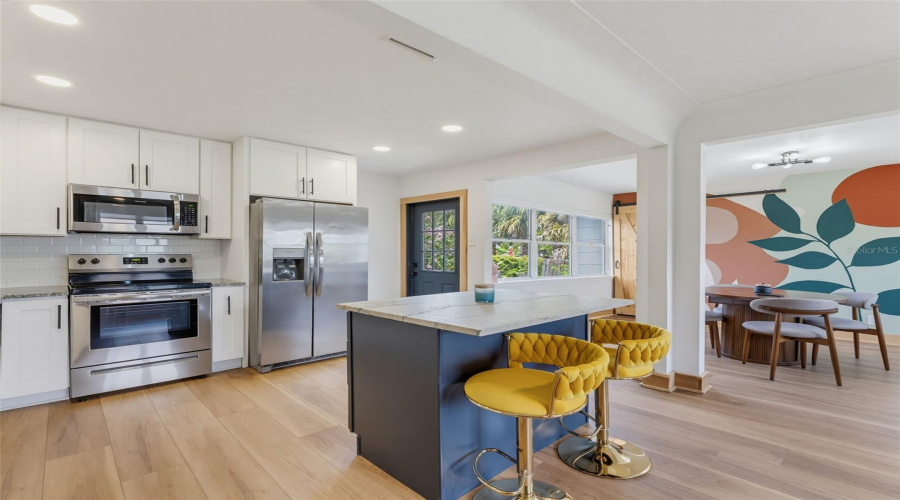 St Petersburg, Florida 33713, 3 Bedroom Bedrooms, ,2 Bathroombathrooms,Residential,For Sale,42Nd,0,Mfrtb8542489
