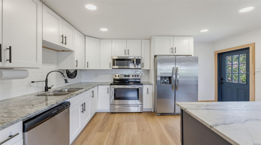 St Petersburg, Florida 33713, 3 Bedroom Bedrooms, ,2 Bathroombathrooms,Residential,For Sale,42Nd,0,Mfrtb8542489