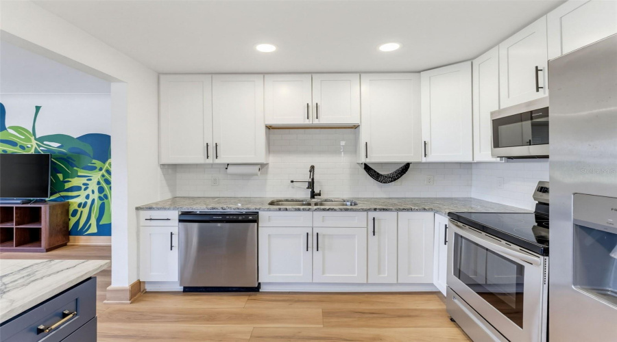 St Petersburg, Florida 33713, 3 Bedroom Bedrooms, ,2 Bathroombathrooms,Residential,For Sale,42Nd,0,Mfrtb8542489