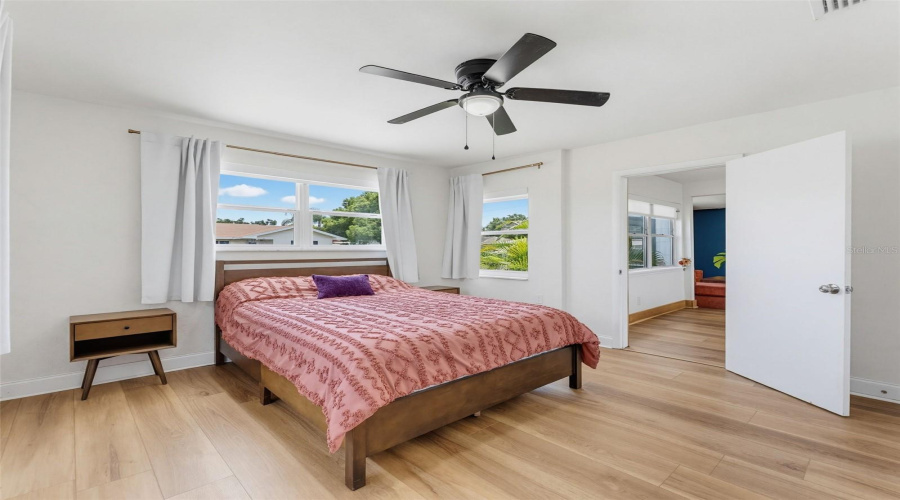 St Petersburg, Florida 33713, 3 Bedroom Bedrooms, ,2 Bathroombathrooms,Residential,For Sale,42Nd,0,Mfrtb8542489