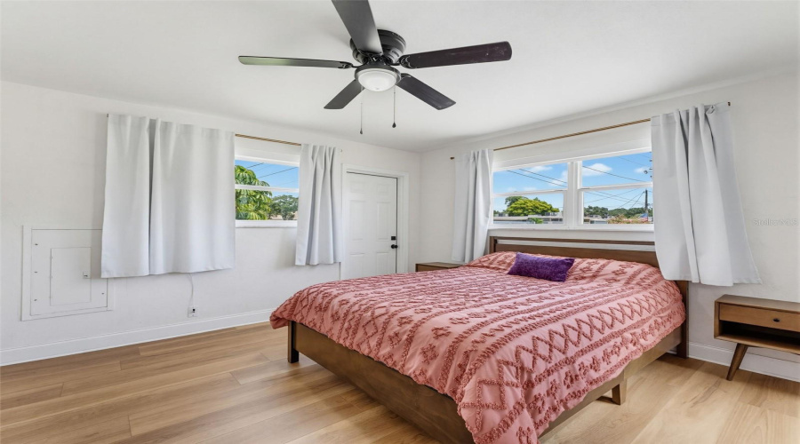 St Petersburg, Florida 33713, 3 Bedroom Bedrooms, ,2 Bathroombathrooms,Residential,For Sale,42Nd,0,Mfrtb8542489