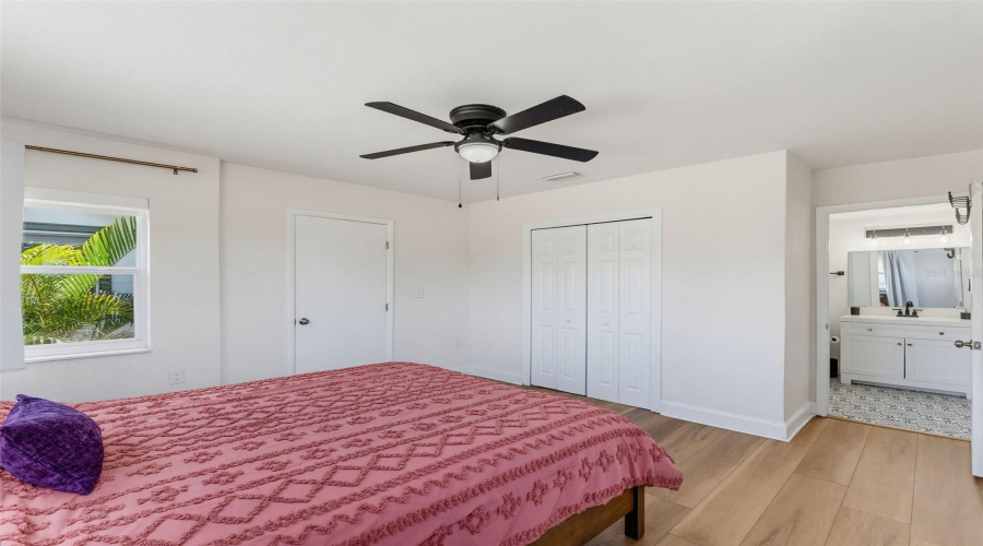 St Petersburg, Florida 33713, 3 Bedroom Bedrooms, ,2 Bathroombathrooms,Residential,For Sale,42Nd,0,Mfrtb8542489