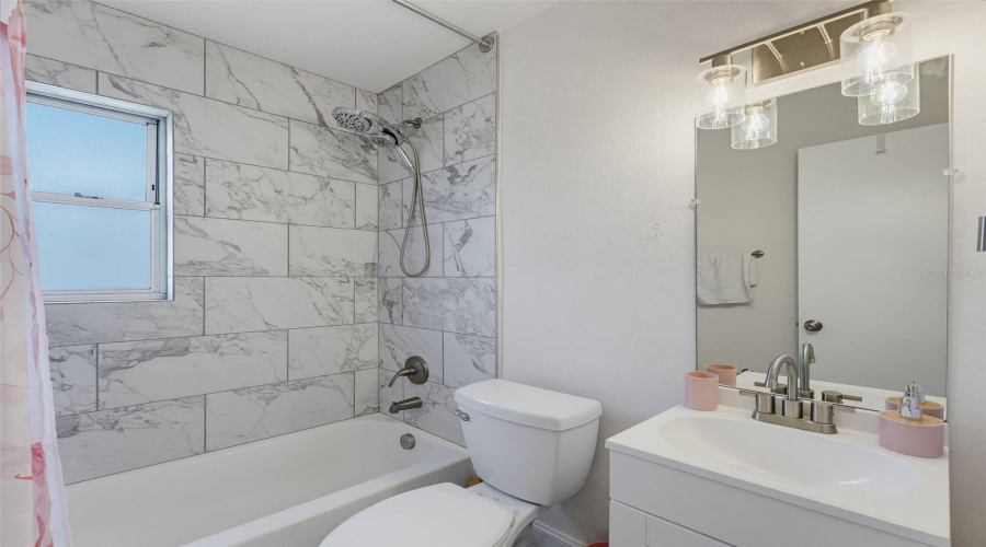 St Petersburg, Florida 33713, 3 Bedroom Bedrooms, ,2 Bathroombathrooms,Residential,For Sale,42Nd,0,Mfrtb8542489