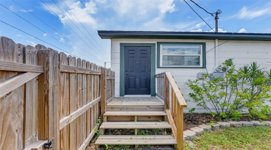 St Petersburg, Florida 33713, 3 Bedroom Bedrooms, ,2 Bathroombathrooms,Residential,For Sale,42Nd,0,Mfrtb8542489