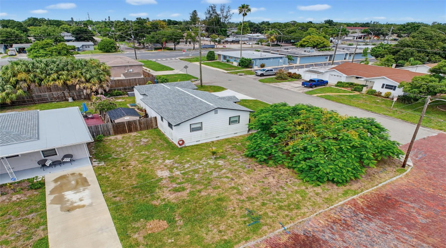 St Petersburg, Florida 33713, 3 Bedroom Bedrooms, ,2 Bathroombathrooms,Residential,For Sale,42Nd,0,Mfrtb8542489