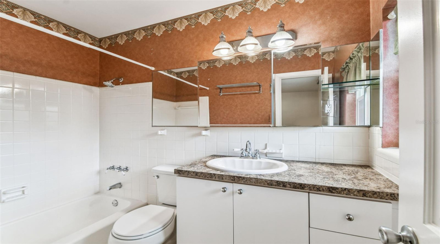 Tampa, Florida 33629, 3 Bedroom Bedrooms, ,2 Bathroombathrooms,Residential,For Sale,Henderson,0,Mfrtb8484034