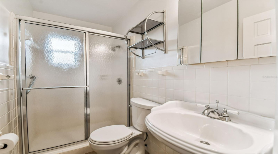 Tampa, Florida 33629, 3 Bedroom Bedrooms, ,2 Bathroombathrooms,Residential,For Sale,Henderson,0,Mfrtb8484034