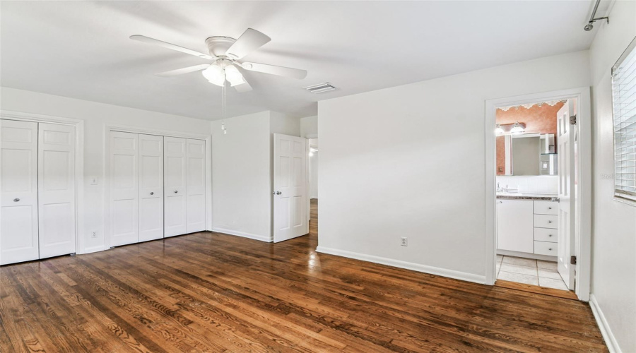 Tampa, Florida 33629, 3 Bedroom Bedrooms, ,2 Bathroombathrooms,Residential,For Sale,Henderson,0,Mfrtb8484034