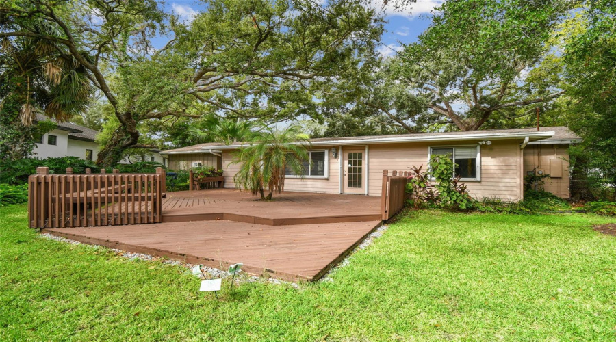 Tampa, Florida 33629, 3 Bedroom Bedrooms, ,2 Bathroombathrooms,Residential,For Sale,Henderson,0,Mfrtb8484034