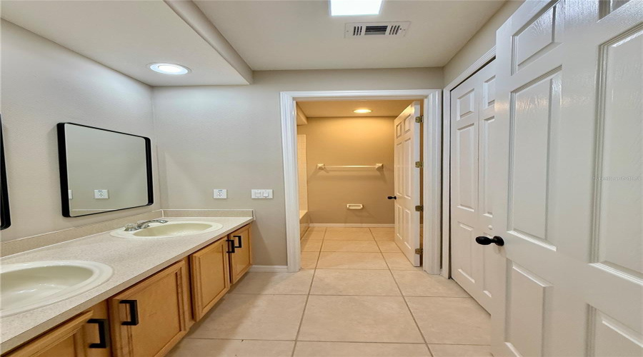 Orlando, Florida 32828, 3 Bedroom Bedrooms, ,2 Bathroombathrooms,Residential,For Sale,Terrace Spring,0,Mfro6436364