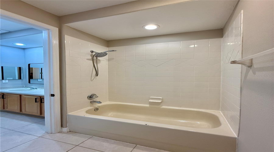 Orlando, Florida 32828, 3 Bedroom Bedrooms, ,2 Bathroombathrooms,Residential,For Sale,Terrace Spring,0,Mfro6436364