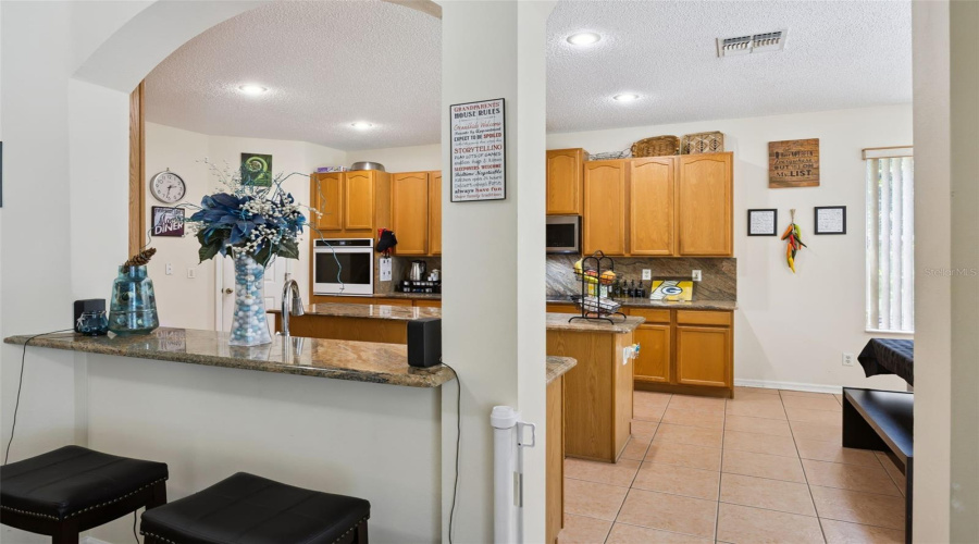 Oakland, Florida 34787, 6 Bedroom Bedrooms, ,4 Bathroombathrooms,Residential,For Sale,Johns Cove Ln,0,Mfro6419418