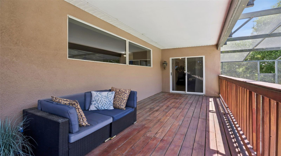Oakland, Florida 34787, 6 Bedroom Bedrooms, ,4 Bathroombathrooms,Residential,For Sale,Johns Cove Ln,0,Mfro6419418