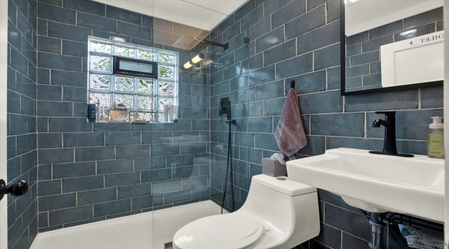 St Petersburg, Florida 33713, 3 Bedroom Bedrooms, ,1 Bathroombathrooms,Residential,For Sale,10Th,0,Mfrtb8542440