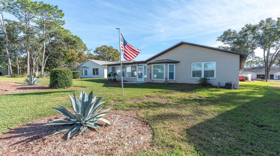 Spring Hill, Florida 34606, 2 Bedroom Bedrooms, ,2 Bathroombathrooms,Residential,For Sale,Pond View,0,Mfrw7881187