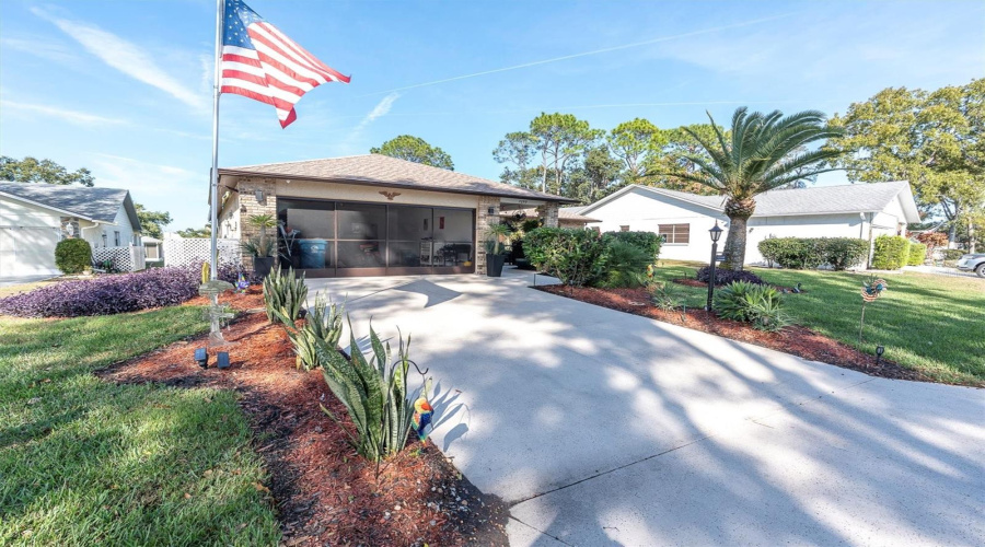 Spring Hill, Florida 34606, 2 Bedroom Bedrooms, ,2 Bathroombathrooms,Residential,For Sale,Pond View,0,Mfrw7881187