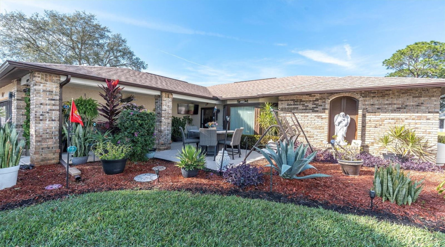 Spring Hill, Florida 34606, 2 Bedroom Bedrooms, ,2 Bathroombathrooms,Residential,For Sale,Pond View,0,Mfrw7881187