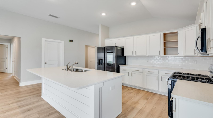 Panama City, Florida 32404, 4 Bedroom Bedrooms, ,2 Bathroombathrooms,Residential,For Sale,Bayou Bend,0,Mfro6420037