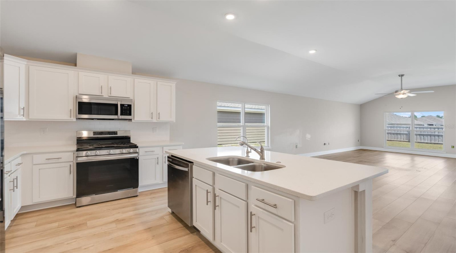 Panama City, Florida 32404, 4 Bedroom Bedrooms, ,2 Bathroombathrooms,Residential,For Sale,Bayou Bend,0,Mfro6420037