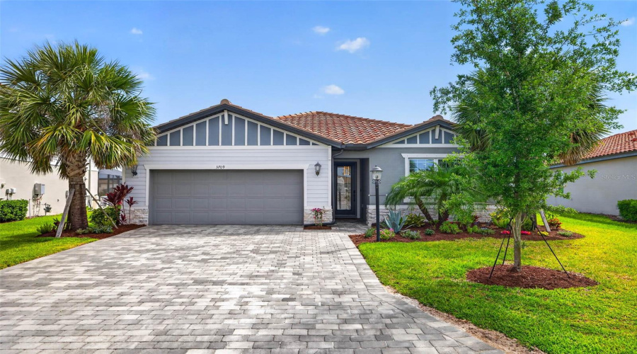 Bradenton, Florida 34211, 4 Bedroom Bedrooms, ,3 Bathroombathrooms,Residential,For Sale,Savanna Palms,0,Mfrtb8502085