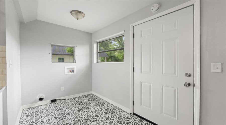Zephyrhills, Florida 33542, 1 Bedroom Bedrooms, ,1 Bathroombathrooms,Residential,For Sale,11Th,0,Mfrw7886214