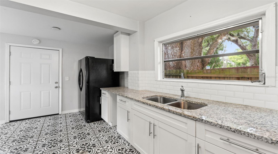Zephyrhills, Florida 33542, 1 Bedroom Bedrooms, ,1 Bathroombathrooms,Residential,For Sale,11Th,0,Mfrw7886214