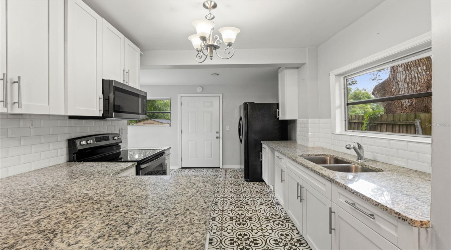 Zephyrhills, Florida 33542, 1 Bedroom Bedrooms, ,1 Bathroombathrooms,Residential,For Sale,11Th,0,Mfrw7886214