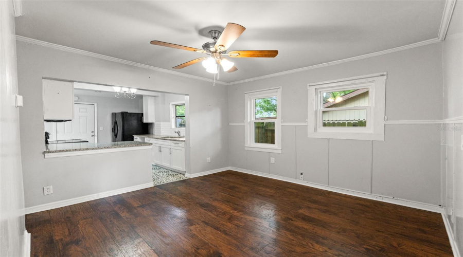 Zephyrhills, Florida 33542, 1 Bedroom Bedrooms, ,1 Bathroombathrooms,Residential,For Sale,11Th,0,Mfrw7886214