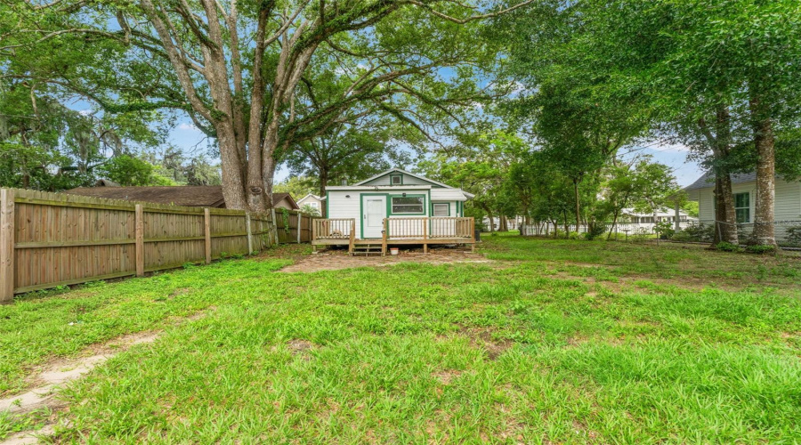 Zephyrhills, Florida 33542, 1 Bedroom Bedrooms, ,1 Bathroombathrooms,Residential,For Sale,11Th,0,Mfrw7886214