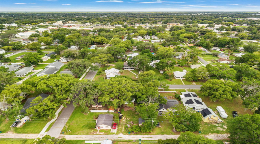 Zephyrhills, Florida 33542, 1 Bedroom Bedrooms, ,1 Bathroombathrooms,Residential,For Sale,11Th,0,Mfrw7886214