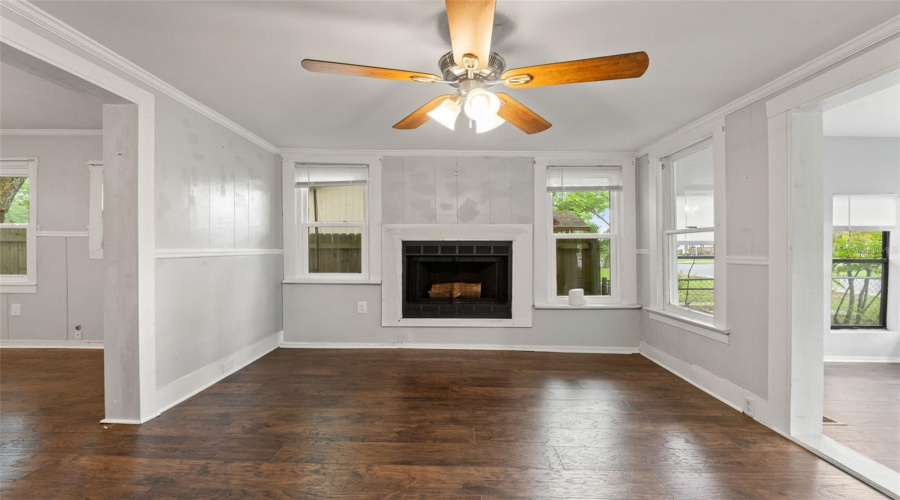 Zephyrhills, Florida 33542, 1 Bedroom Bedrooms, ,1 Bathroombathrooms,Residential,For Sale,11Th,0,Mfrw7886214