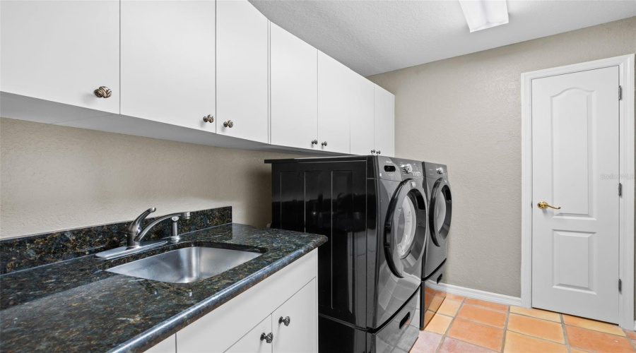 Oldsmar, Florida 34677, 4 Bedroom Bedrooms, ,3 Bathroombathrooms,Residential,For Sale,Captiva,0,Mfrtb8537101