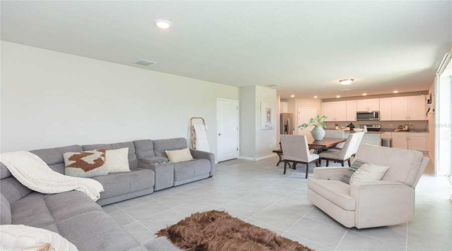 Zephyrhills, Florida 33540, 4 Bedroom Bedrooms, ,2 Bathroombathrooms,Residential,For Sale,Opal Willow,0,Mfrtb8531557