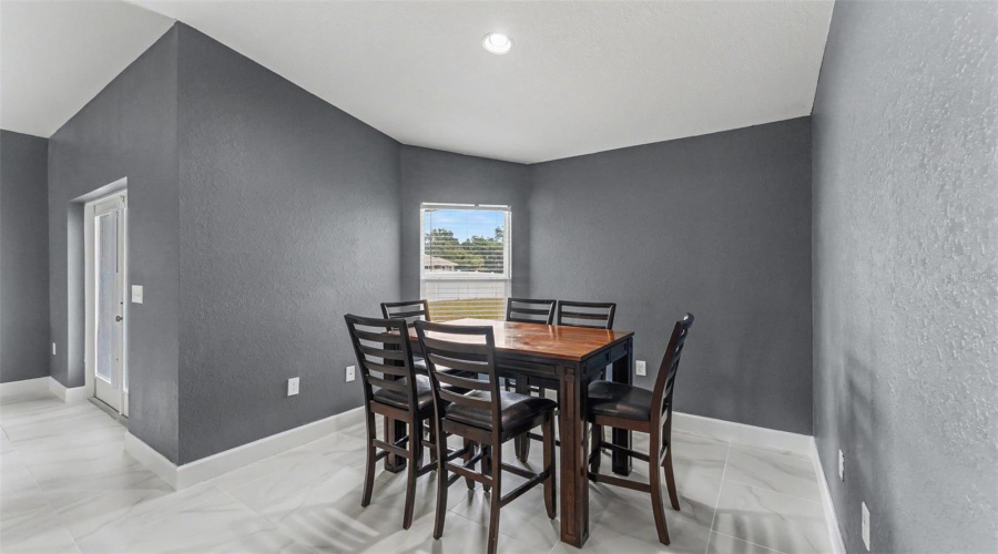 Bartow, Florida 33830, 4 Bedroom Bedrooms, ,2 Bathroombathrooms,Residential,For Sale,Winding River,0,Mfrl4964583