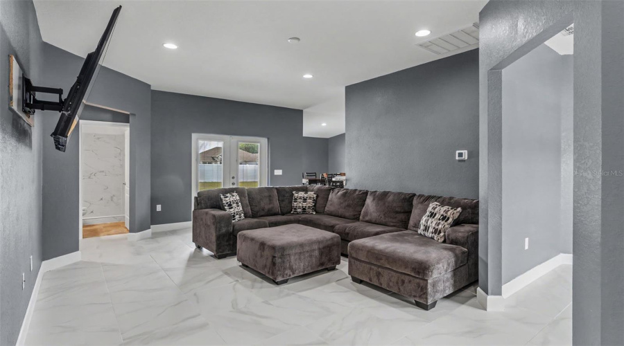 Bartow, Florida 33830, 4 Bedroom Bedrooms, ,2 Bathroombathrooms,Residential,For Sale,Winding River,0,Mfrl4964583