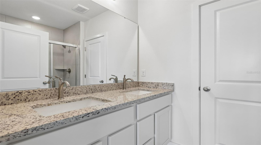 Haines City, Florida 33844, 3 Bedroom Bedrooms, ,2 Bathroombathrooms,Residential,For Sale,Diamond Head,0,Mfro6418785