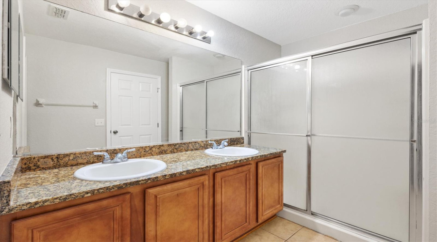 Oxford, Florida 34484, 3 Bedroom Bedrooms, ,3 Bathroombathrooms,Residential,For Sale,122Nd,0,Mfrom719308