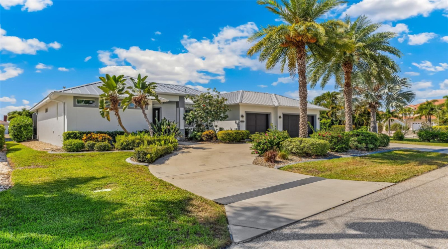 Punta Gorda, Florida 33950, 3 Bedroom Bedrooms, ,2 Bathroombathrooms,Residential,For Sale,Sierra,0,Mfra4697195