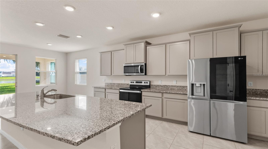 Plant City, Florida 33565, 3 Bedroom Bedrooms, ,2 Bathroombathrooms,Residential,For Sale,Crescent Peak,0,Mfrtb8539099