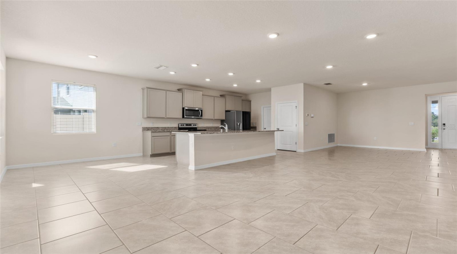 Plant City, Florida 33565, 3 Bedroom Bedrooms, ,2 Bathroombathrooms,Residential,For Sale,Crescent Peak,0,Mfrtb8539099