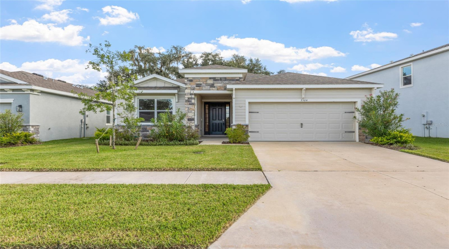 Plant City, Florida 33565, 3 Bedroom Bedrooms, ,2 Bathroombathrooms,Residential,For Sale,Crescent Peak,0,Mfrtb8539099
