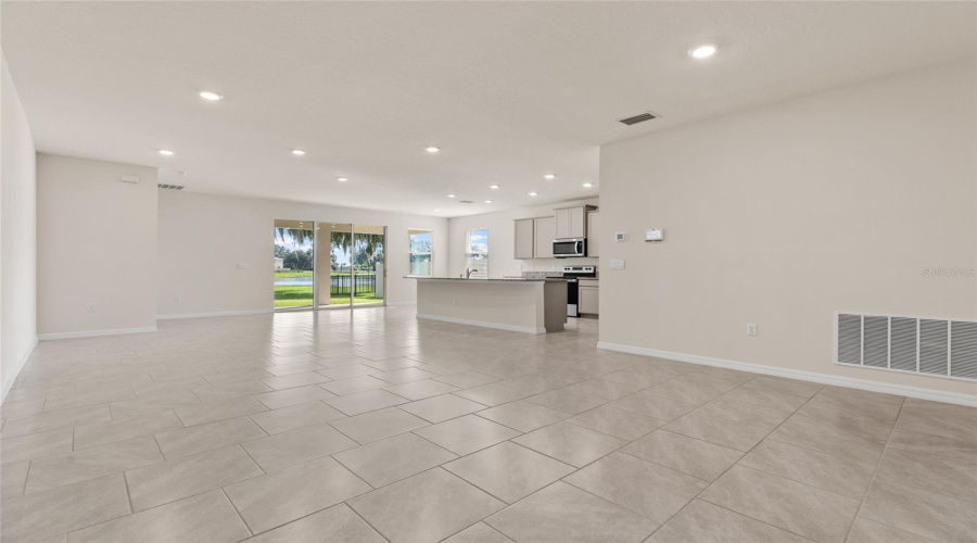 Plant City, Florida 33565, 3 Bedroom Bedrooms, ,2 Bathroombathrooms,Residential,For Sale,Crescent Peak,0,Mfrtb8539099