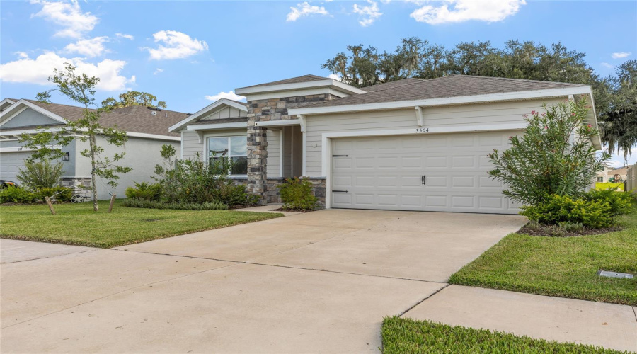 Plant City, Florida 33565, 3 Bedroom Bedrooms, ,2 Bathroombathrooms,Residential,For Sale,Crescent Peak,0,Mfrtb8539099