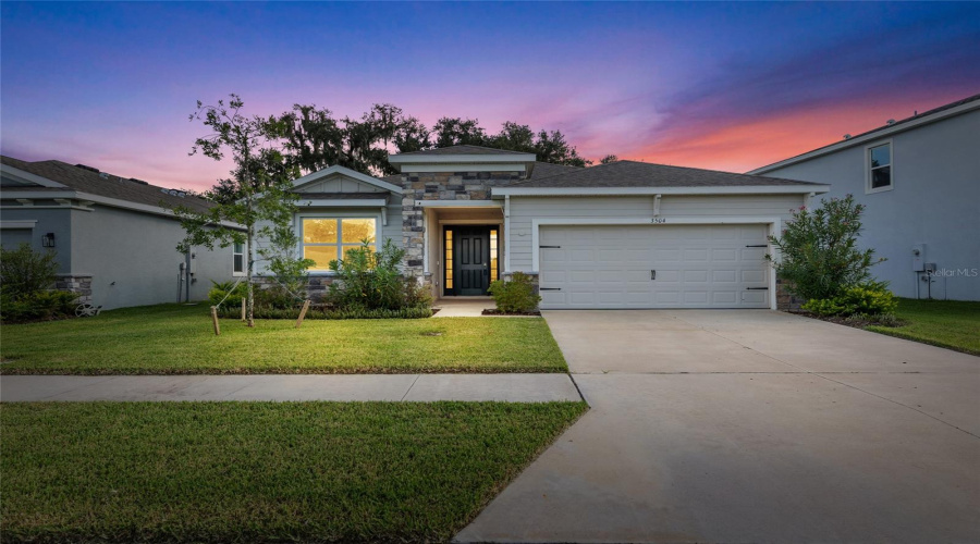 Plant City, Florida 33565, 3 Bedroom Bedrooms, ,2 Bathroombathrooms,Residential,For Sale,Crescent Peak,0,Mfrtb8539099